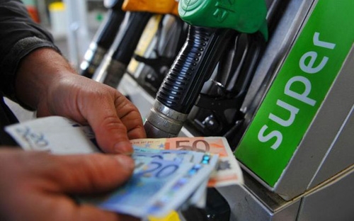 Inflazione. Benzina alle stelle. + 20,8%. Aumento recordo dal 1996