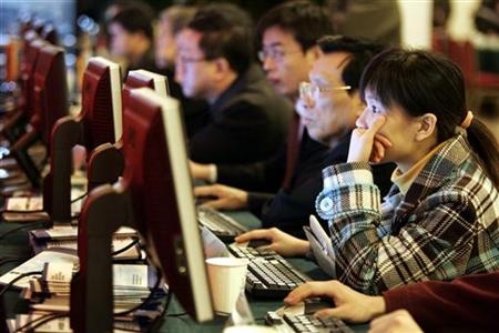 Internet. Navigare in rete. Gli italiani fanalino di coda dell’Europa