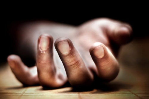 Suicidio della crisi. A Vicenza agente immobiliare s’impicca sulla giostra del parco