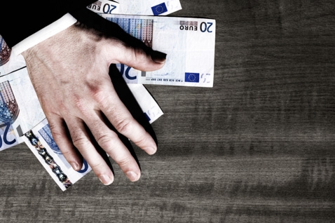 Pensioni d’oro. Ecco l’elenco dei senatori che le volevano tutelare