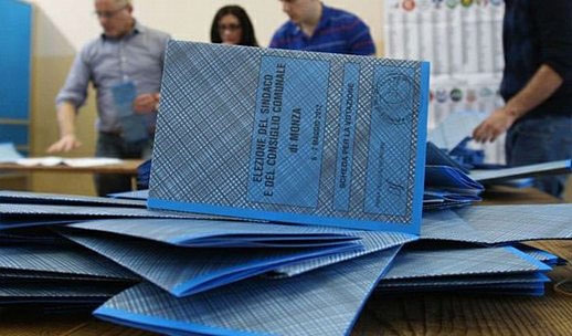 Grillino vince a Parma, il centrosinistra ovunque, Pdl e Lega in rotta