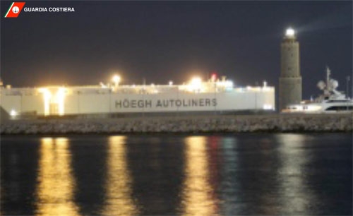 Arenata e poi liberata nave mercantile al porto di Livorno