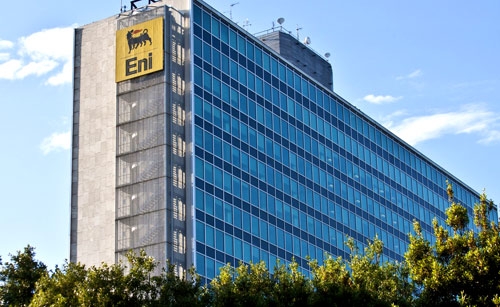 Eni stop oil spills. Amnesty protesta per fermare il disastro ambientale nel Niger