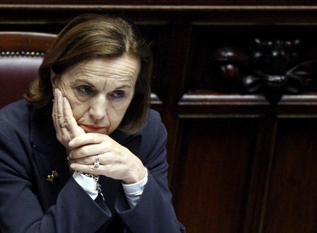 Riforma lavoro. La diretta da Montecitorio. Gaffe della Fornero
