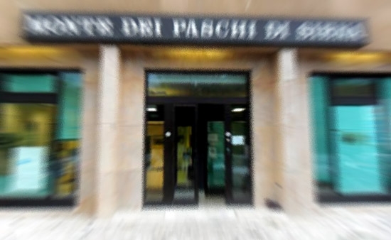 Monte Paschi. Denaro pubblico e licenziamenti per  “far galleggiare la barca”