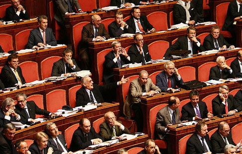 Riforme. Senato approva taglio dei deputati, da 630 a 508