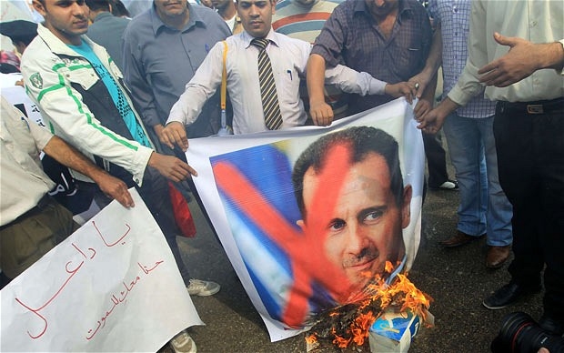 Siria in guerra, Assad propone un governo, ma non è credibile