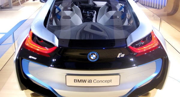 Bmw i. Born electric tour.  Parte da Roma il futuro dell’auto. LE FOTO
