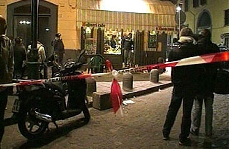 Napoli. Freddato per strada a colpi di pistola. Probabile regolamento