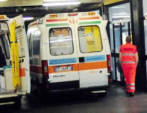 Roma. Sgozza l’ex compagna davanti al figlio di due anni e tenta il suicidio