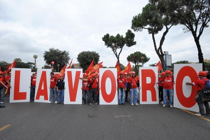 Riforma del lavoro. Scioperi e manifestazioni. La legge è un “guazzabuglio”