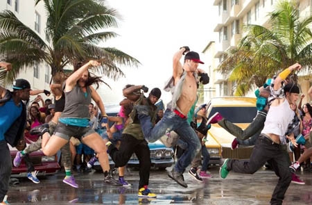 Step 4 Revolution 3D. “Hands in the air” Timbaland ft Ne-Yo. Video