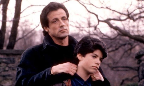 Trovato morto il figlio di Sylvester Stallone. Mistero sul decesso