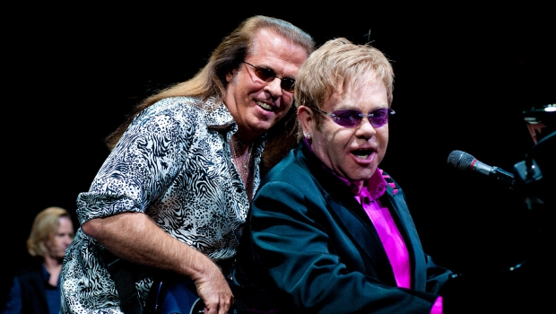 Musica. Morto suicida Robert Wayne Birch, il bassista di Elton John