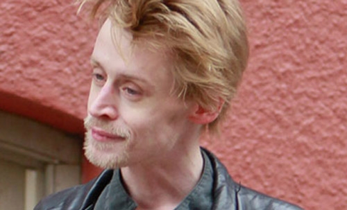 Macauly Culkin come Michael Jackson?