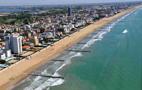 Fisco. Dopo Cortina al setaccio le spiagge venete