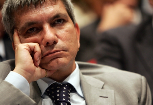 Vendola. Sì a Bersani e si candida per le primarie del centrosinistra