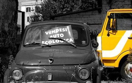Mantenere un’auto? Tra benzina e gestione 588 euro in più all’anno