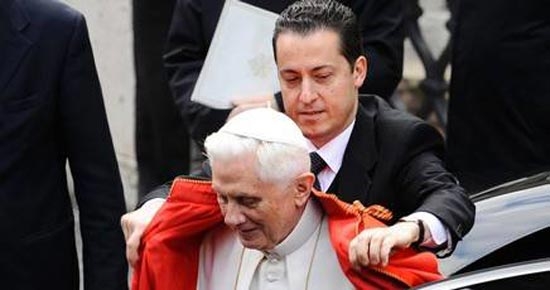 Vatileaks. A processo il maggiordomo del Papa. Ma potrebbe essere graziato