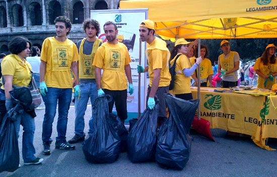 Ambiente. Puliamo il Mondo 2012