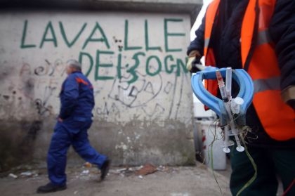 Droga. A Scampia sequestro di droga. Demolite le baracche dei tossici