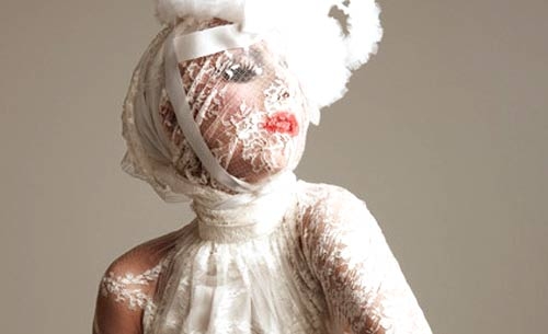 Lady Gaga si sposa