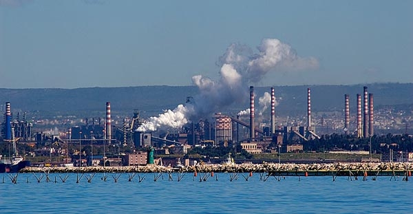 Ilva Taranto. Bocciato il piano di risanamento. Aumenta la mortalità