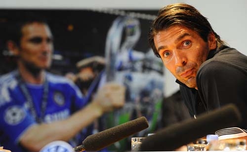 Calcio. Champions League: Milan, altro flop. Juve, di che pasta sei fatta?