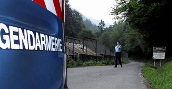 Francia,. Famiglia inglese sterminata. Dopo 8 ore trovata bimba viva di 4 anni