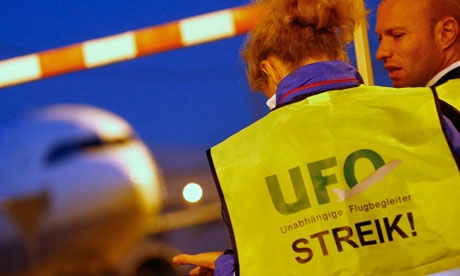 Sciopero Lufthansa, cancellati 400 voli. Hostess e steward contro il modello Ryanair