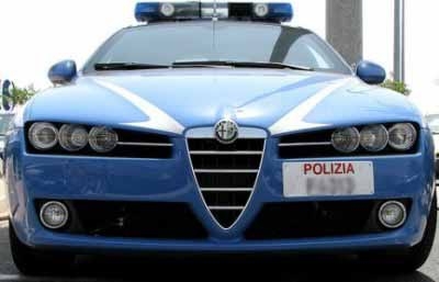Cadavere sotto il cavalcavia dell’A14. E’ giallo
