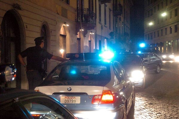 Rapinano camion per tornare a casa. Arrestati 6 ragazzi