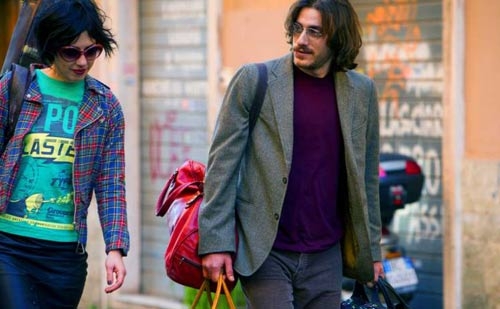 “Tutti i santi giorni”: l’amore che fa quadrato. Recensione. Trailer