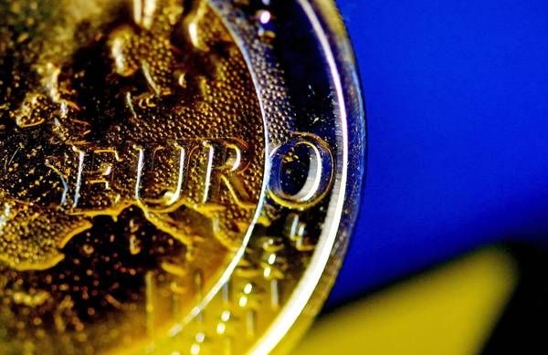 Ue. Nasce il fondo salva stati.  Economia  in calo. Tobin tax, silenzio del governo