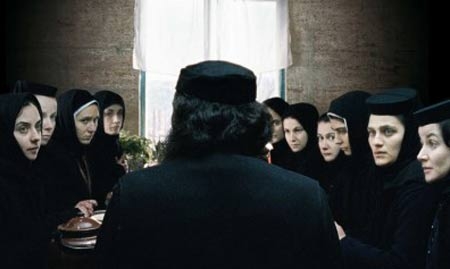 “Oltre le colline”: il lato oscuro della religione. Recensione. Trailer