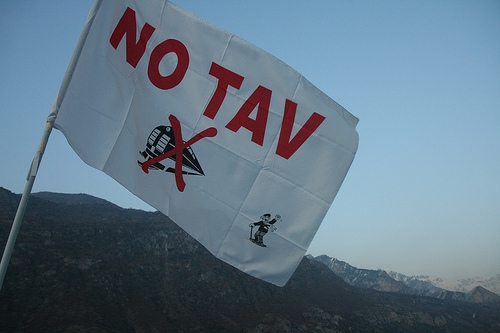 Tav. Blindato il convegno del Pd in val di Susa