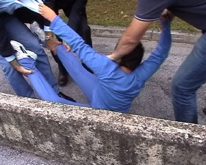 Padova. Bimbo di 10 anni prelevato a scuola. Manifestazione di protesta