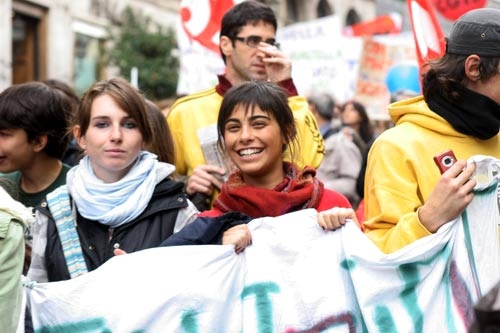 Scuola in sciopero venerdì. Profumo non venda più fumo