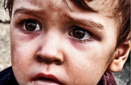 Milano, bambini Rom sottratti ai genitori: primo incontro, straziante, con la bimba più piccola