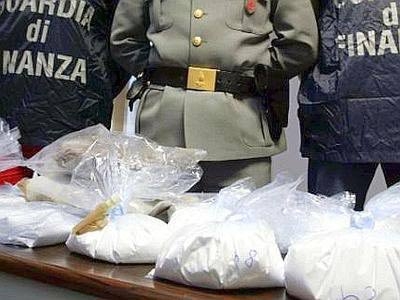 Fiumicino. Arrestati due corrieri della droga con 15 chili di cocaina. Valore 3 milioni