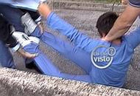Bambino di 10 anni prelevato a scuola con la forza. ‘Chi l’ha visto’ lancia il video shock