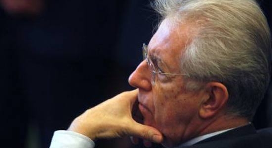 Monti e soci nella notte delle beffe aumentano le tasse e tagliano i servizi