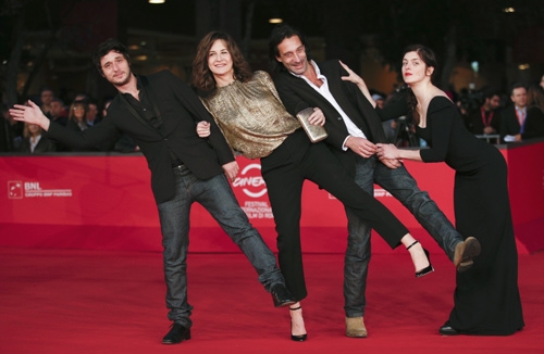 RFF. “Main dans la main”: una delizia francese in concorso. Recensione.Trailer