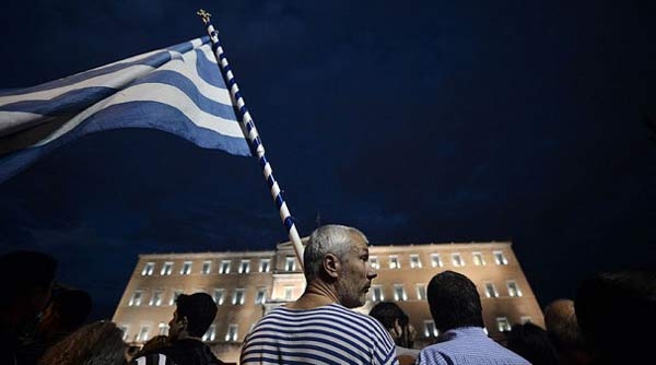 Eurogruppo. Sì agli aiuti alla Grecia, ma il prezzo è altissimo