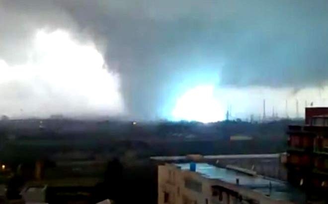 Maltempo. Tromba d’aria a Taranto. 1 disperso. I VIDEO