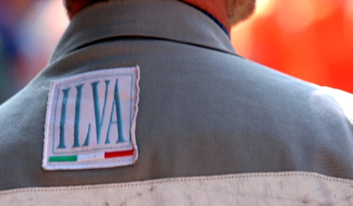 Ilva. Un decreto legge che fa discutere. Proteste sotto Palazzo Chigi. I VIDEO