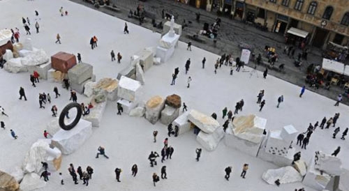Firenze. La gigantesca croce di Mimmo Paladino