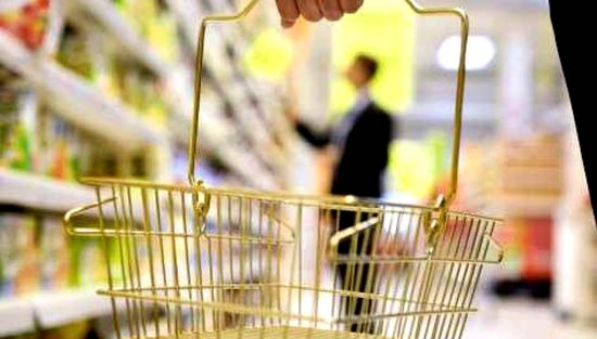 Consumi. Un terzo degli italiani fa la fame e il governo guarda