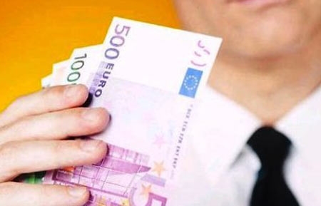Prestiti. Crollano per le imprese, volano per le finanziarie e la P.A.
