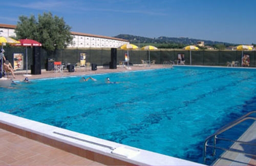 Ciampino. Ristorante abusivo alla piscina comunale. Intervista a Giuseppe Cesandri